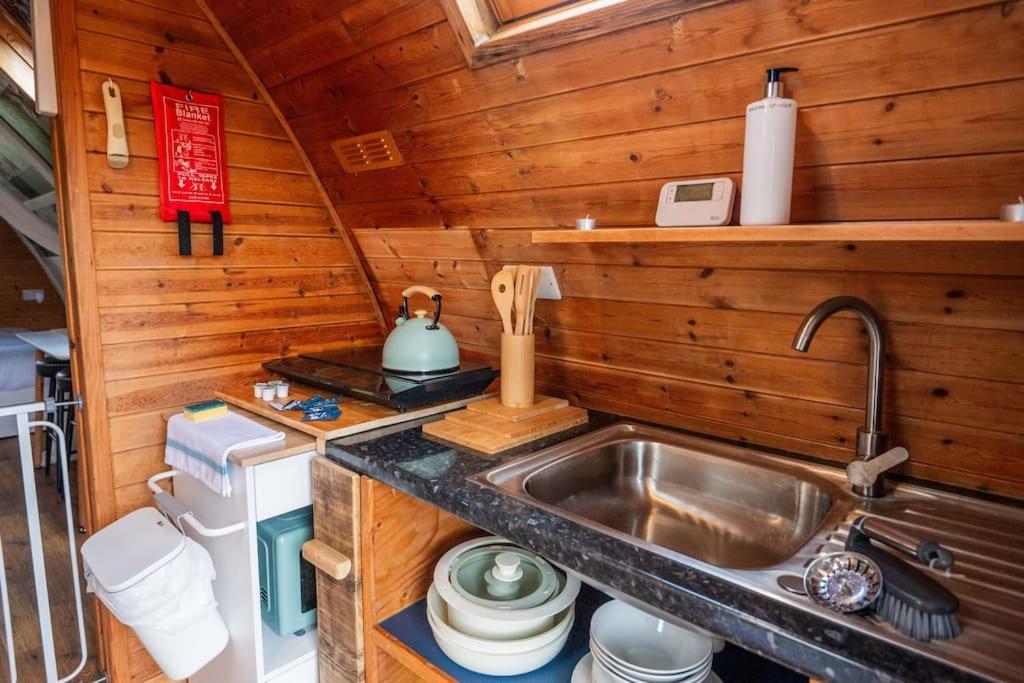 Robin Nest - Cosy Shepherd'S Hut Hideaway Callington ภายนอก รูปภาพ